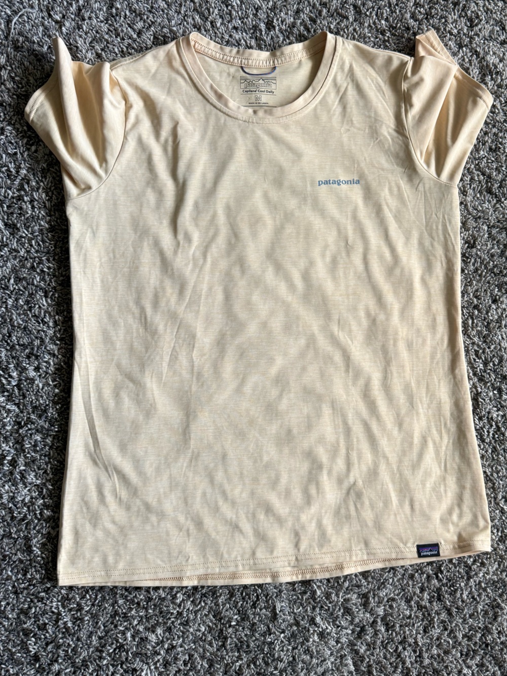 Patagonia Short Sleeve Womens Tee with Small Logo, M, like New
